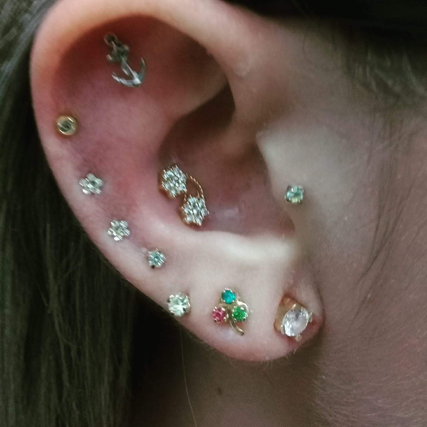 Lovely Cuved Double Rhinestone Stud