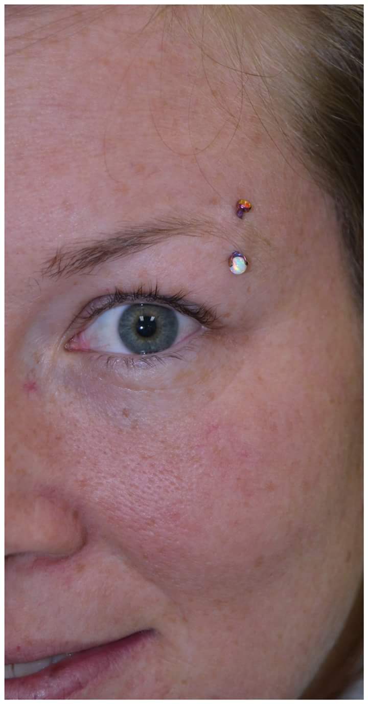 Multicolor Rhinestone Anti Allergic Piercing