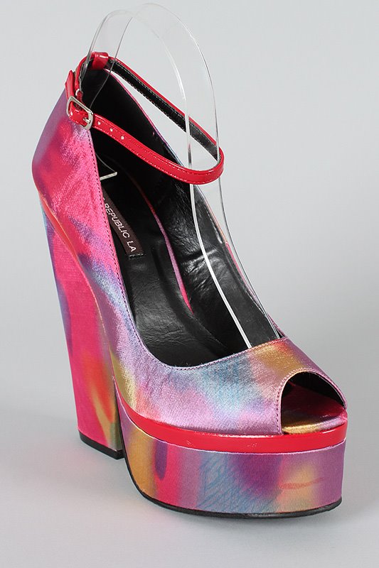 Ombre Printed Pump Heels For Party Looks