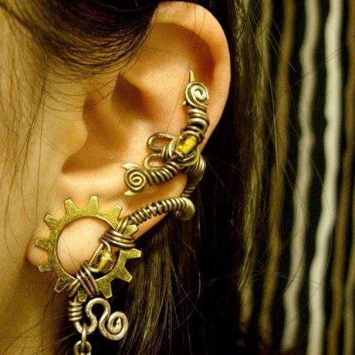 Sassy Steampunk Gears Peridot Ear Cuff Earrings