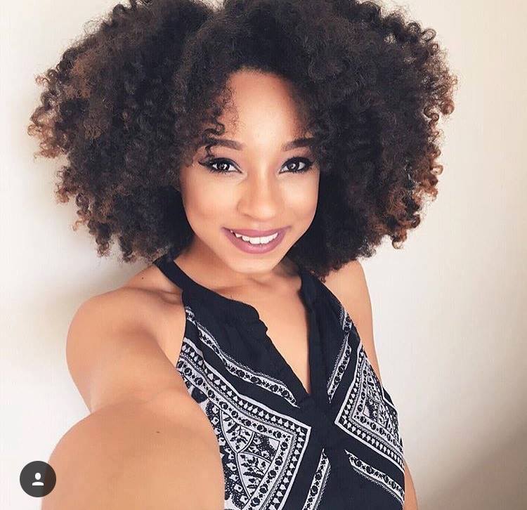 Spectacular Heartless Short Curly Haircut for Summer