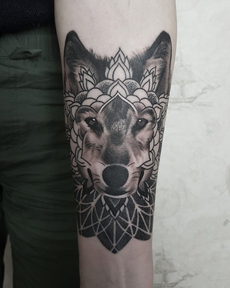 Splendid Wolf Mandala Bohemian Tattoo