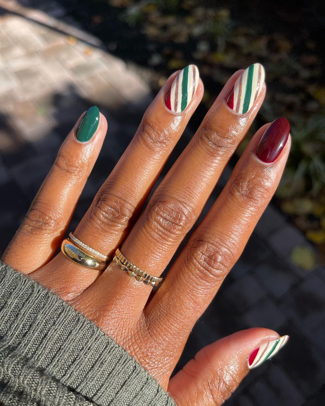 Red and Green Christmas Nails Design