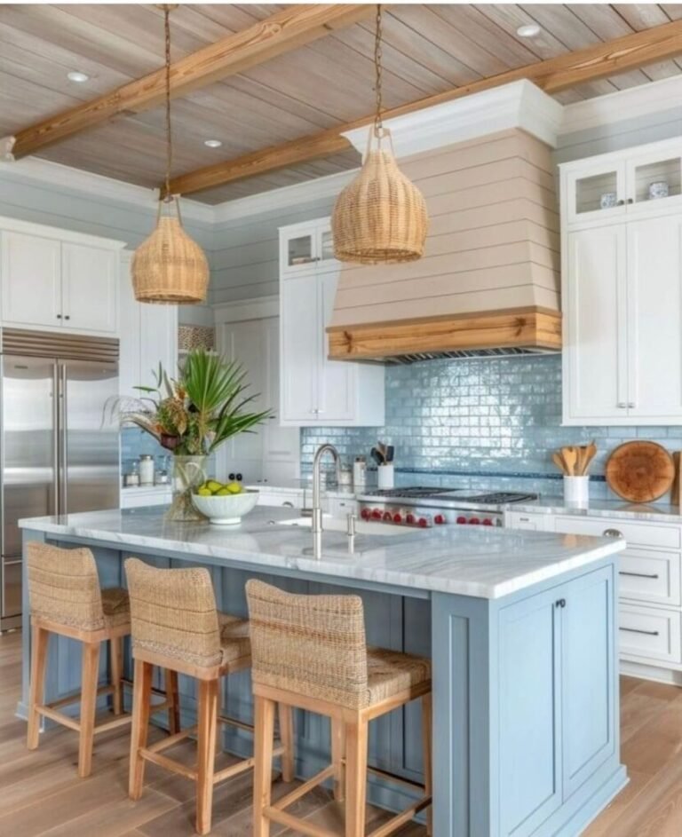 20 White Kitchen Cabinets: Ideas to Transform Your Kitchen 18 Coastal White Kitchens