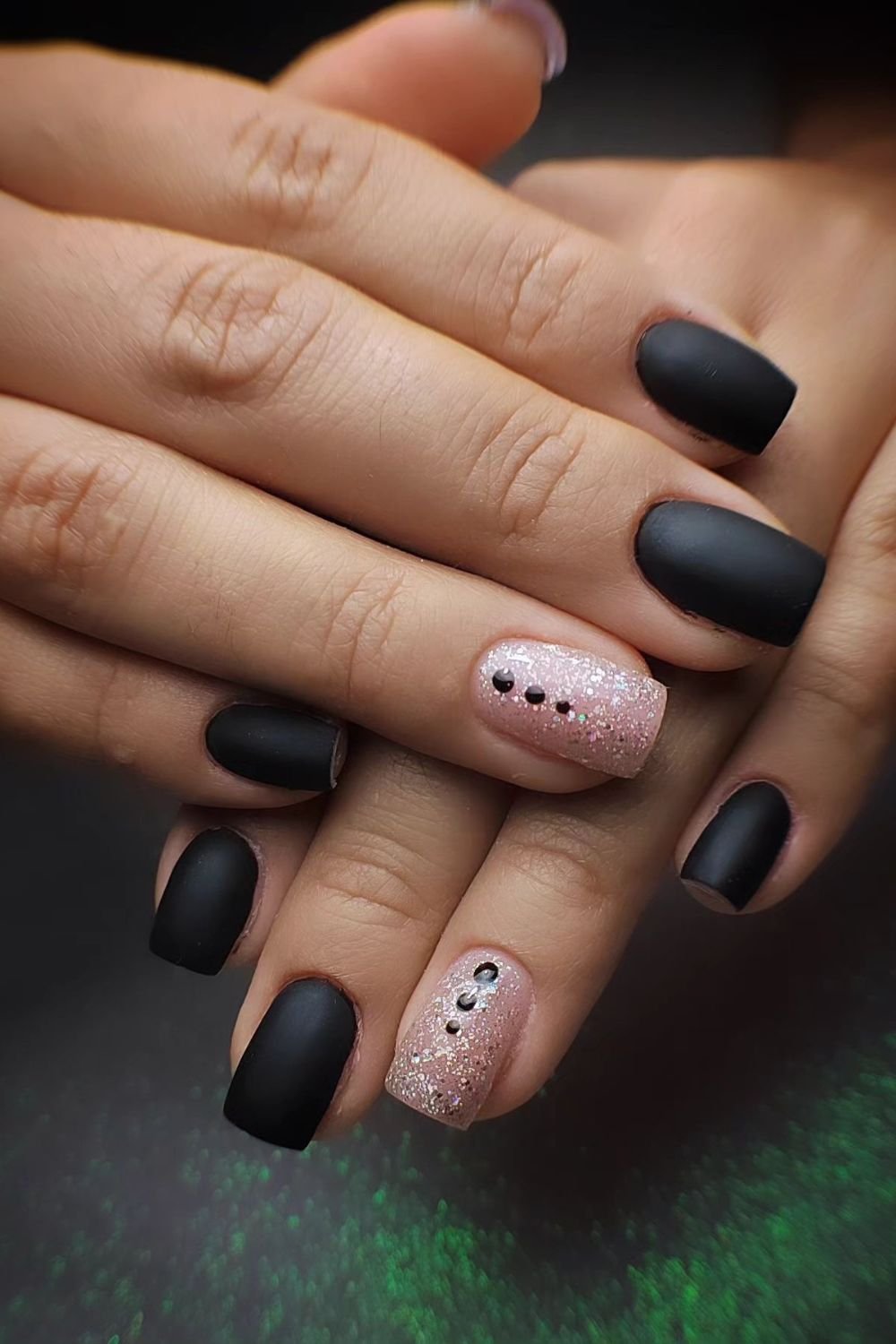 30 Black Nail Art Designs 2025: Unleash Your Style with Trendy Looks! 8 Glitter And Matte Combo