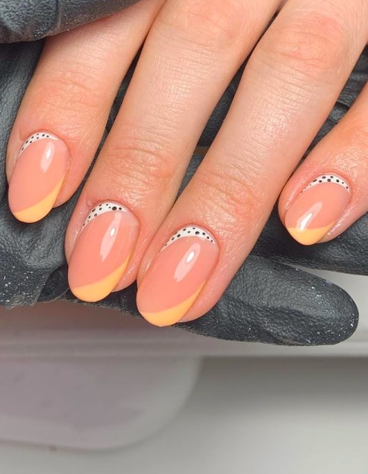 Yellow tips and black and white cuticles