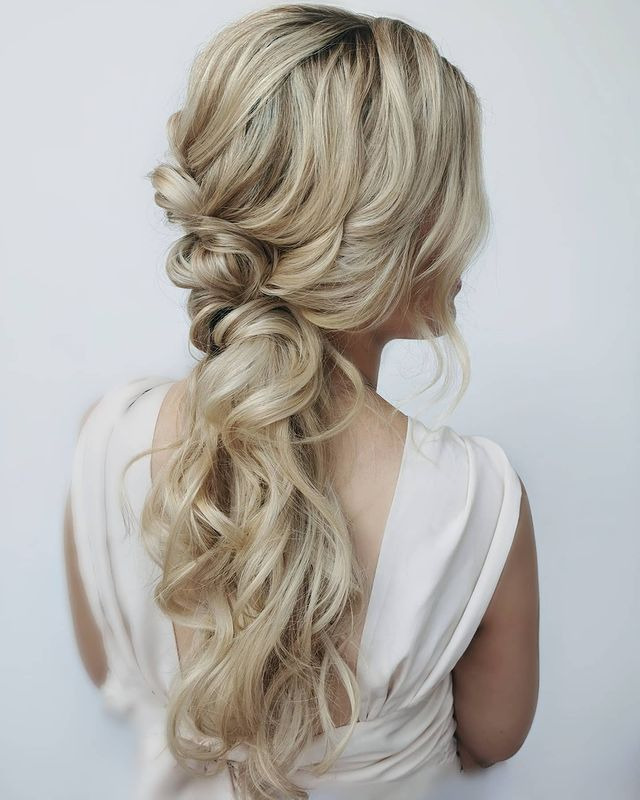 Romantic Twisted Side Ponytail