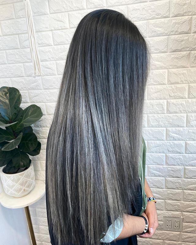 Sleek Salt-and-Pepper Fade