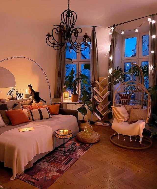 Dim Lighting Jungalow