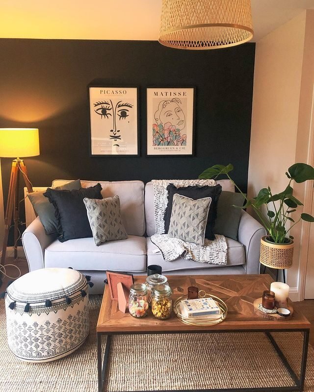 Monochrome Minimalist