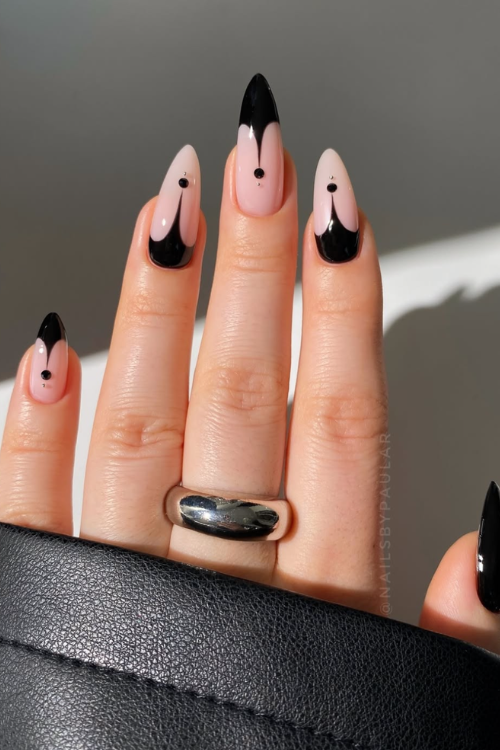 30 Halloween Nail Art Ideas 2025 for a Hauntingly Good Look 28 Black Cat Glaze