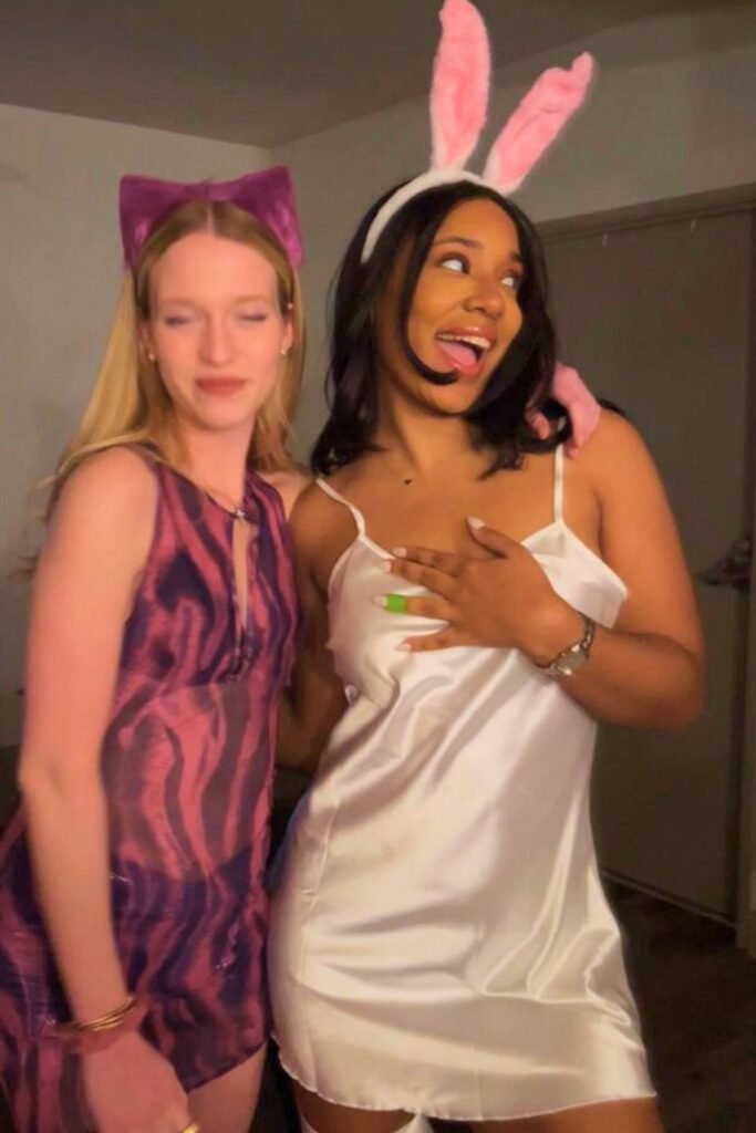 40 Cutest College Halloween Costumes That Everyone’s Talking About 2 Bunny