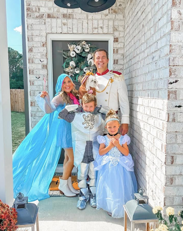 Top 50 Family Halloween Costumes for 2025: Creative Ideas for Every Crew 42 Cinderella
