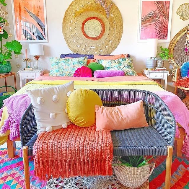25 Colorful Bedroom Ideas That Will Brighten Your Day 14 Colorful Beach Style