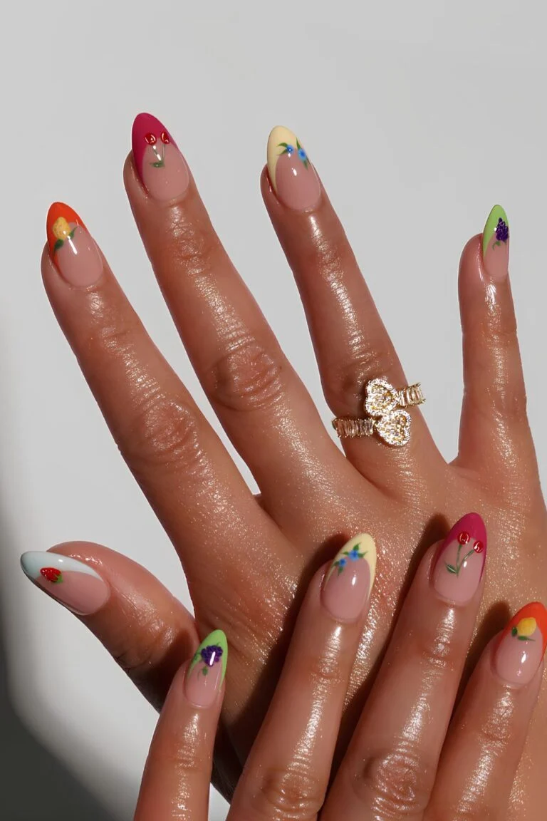 25 Cute and Colorful French Tip Nails to Copy Now 9