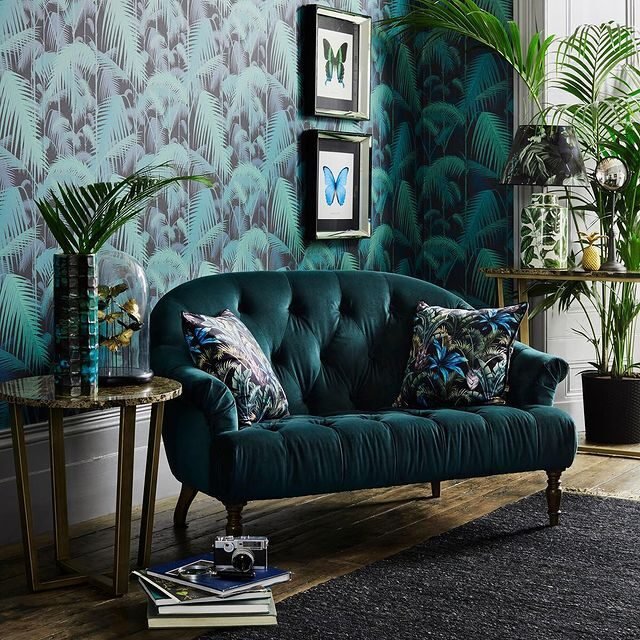 20 Elegant Teal Living Room Ideas to Elevate Your Home Décor 15 Dark Malachite with Tropical Vibe