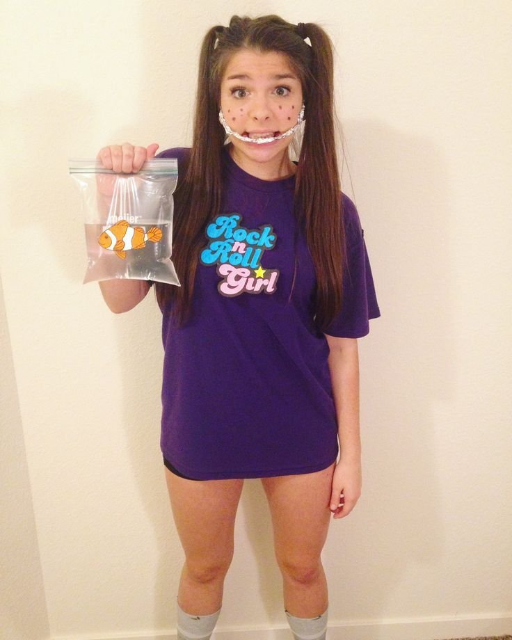 40 Cutest College Halloween Costumes That Everyone’s Talking About 31 Darla From Finding Nemo