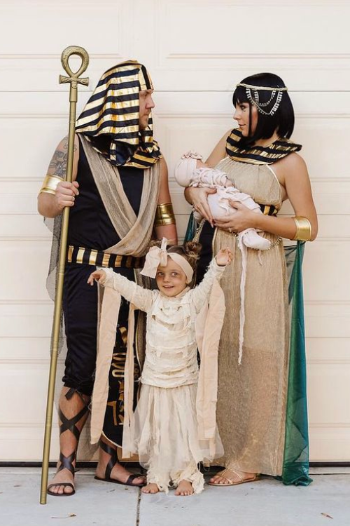 Top 50 Family Halloween Costumes for 2025: Creative Ideas for Every Crew 10 Egyptian king, queen & mummies
