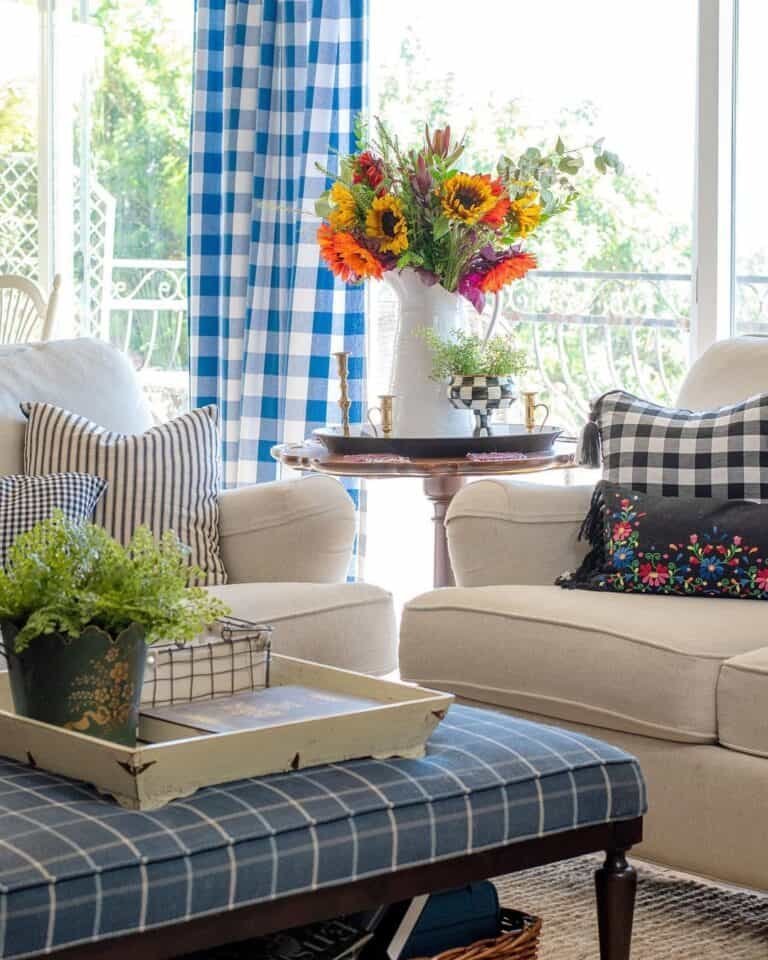 30 Fall Coffee Table Decor Ideas to Warm Up Your Home 7 Fall Floral Display in Living Room