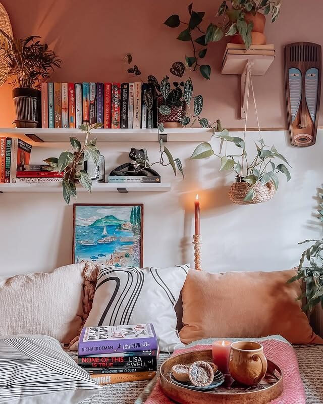 20 Boho Reading Nook Ideas: Create Your Dream Cozy Escape 1 Festive Ambiance