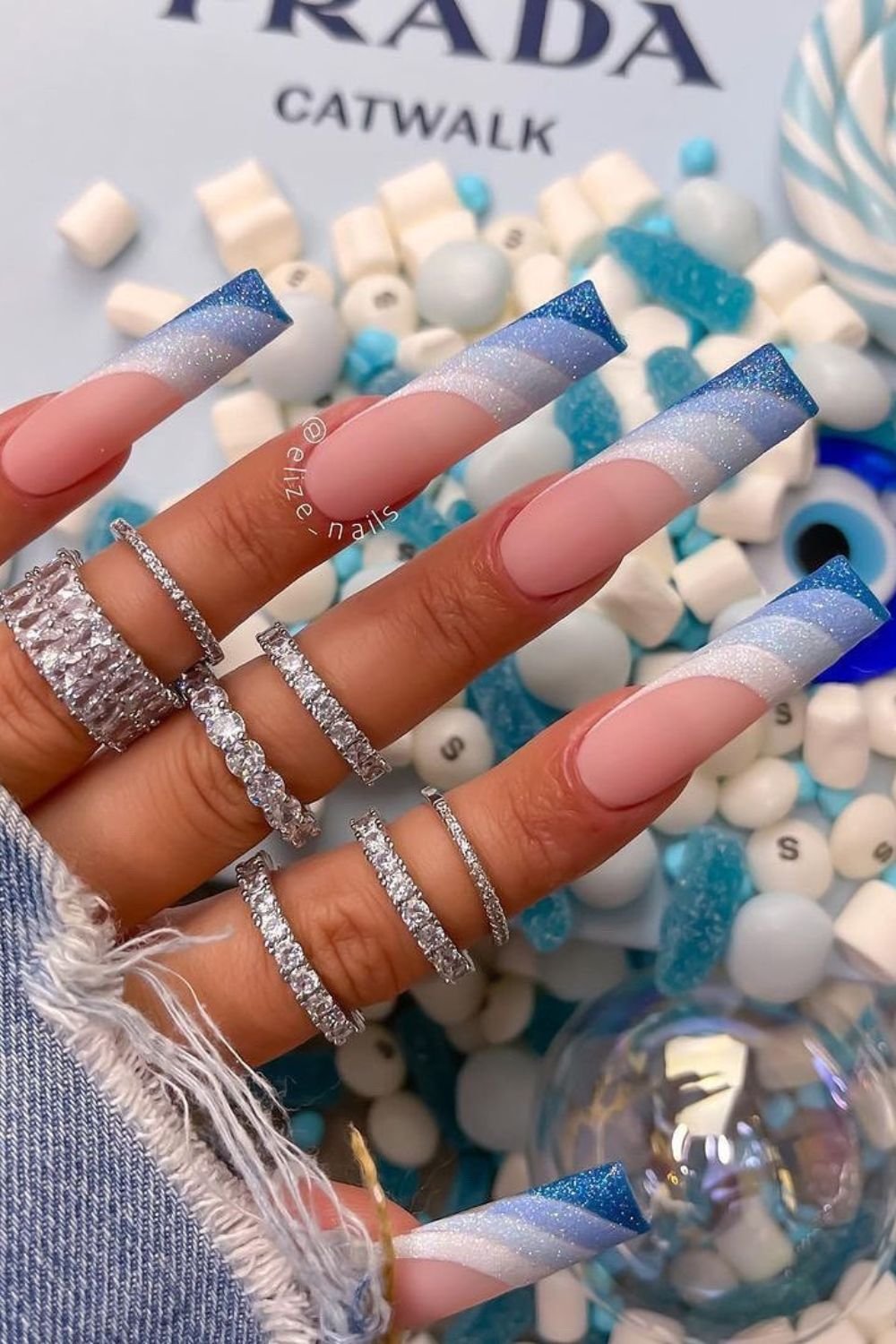 Gradient Frosty Blues