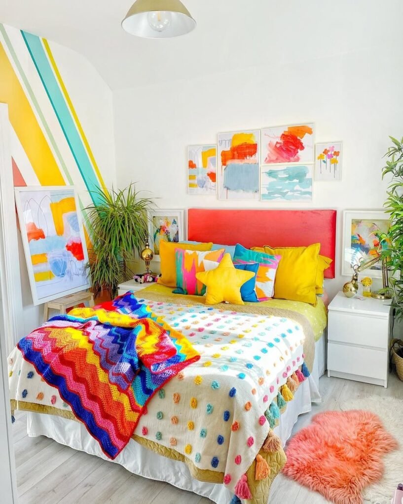 25 Colorful Bedroom Ideas That Will Brighten Your Day 25 Playful Splash