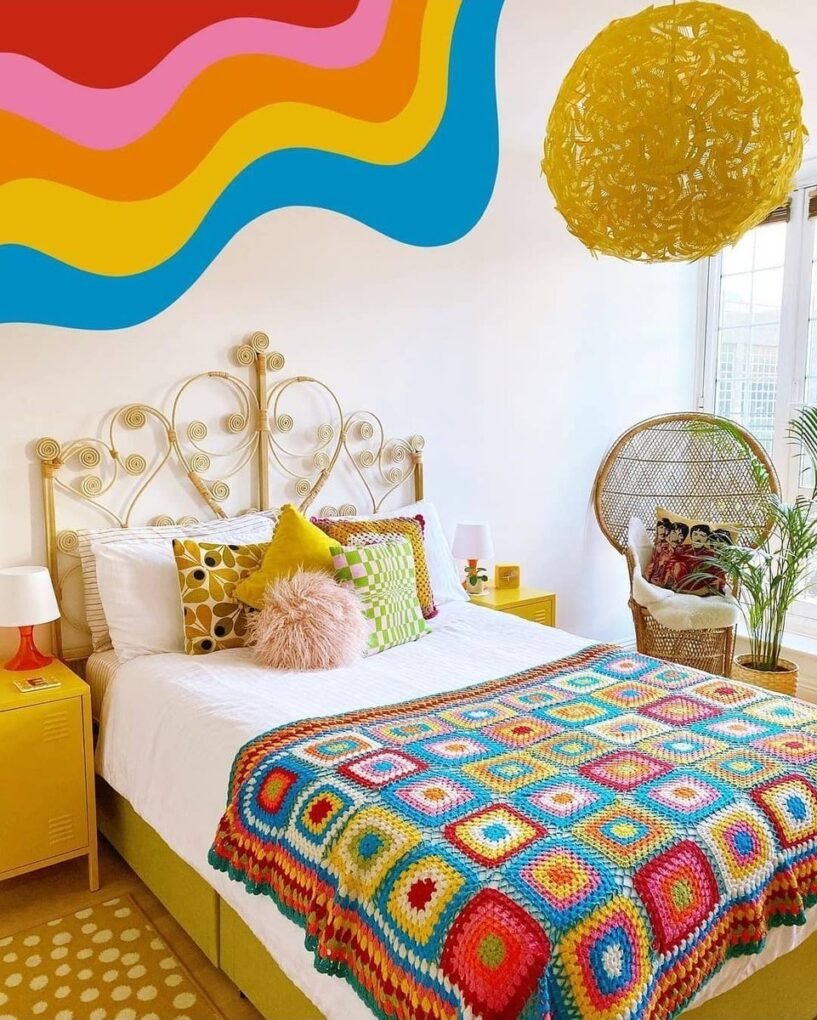 25 Colorful Bedroom Ideas That Will Brighten Your Day 1 Retro and Vibrant