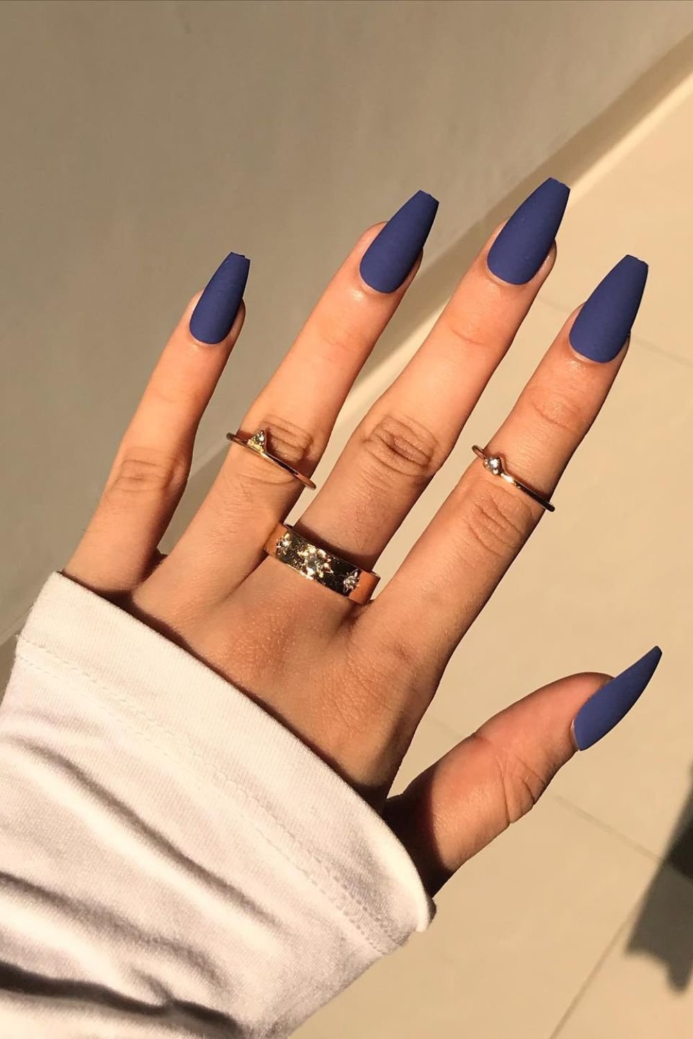 25 Stunning Royal Blue Nail Designs You’ll Want Right Now 22 Matte Royal Sophistication