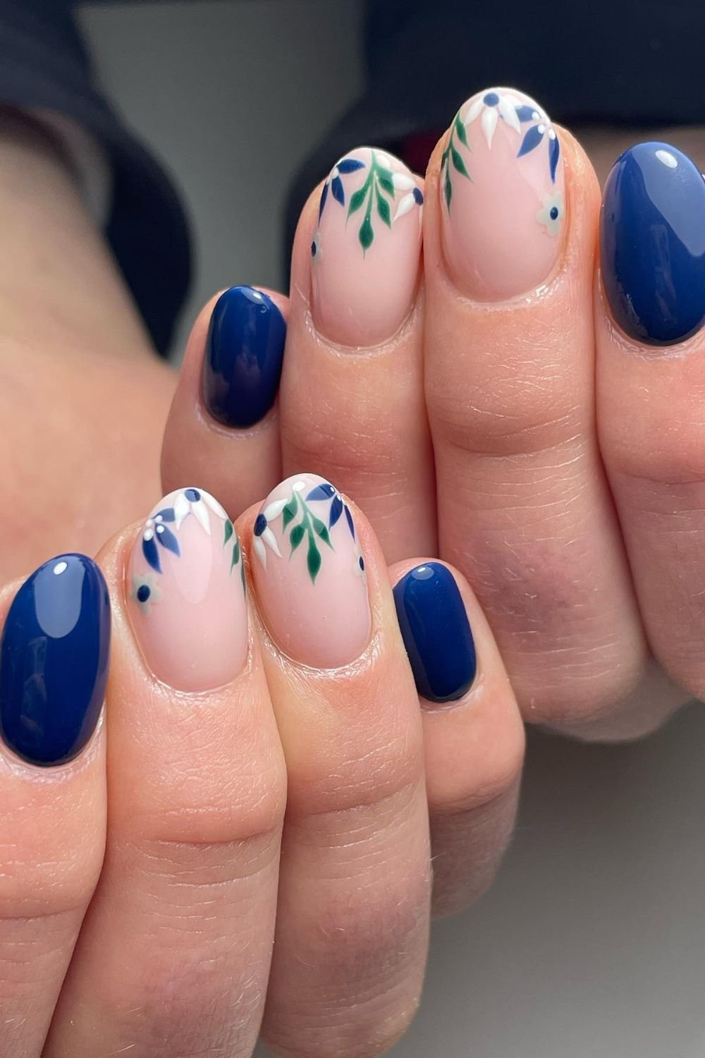 25 Stunning Royal Blue Nail Designs You’ll Want Right Now 20 Botanical Accent Art