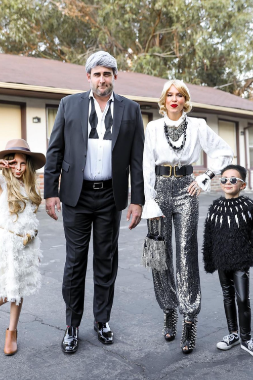 Top 50 Family Halloween Costumes for 2025: Creative Ideas for Every Crew 33 Schitt’s Creek inspired