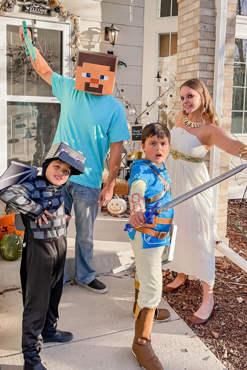 Top 50 Family Halloween Costumes for 2025: Creative Ideas for Every Crew 37 Steve, the Ender Dragon, Zelda and Link