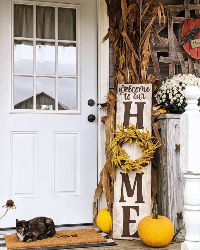25 Chic & Cozy Fall Wreath Ideas to Celebrate the Season 20 Wreath Welcome Signage