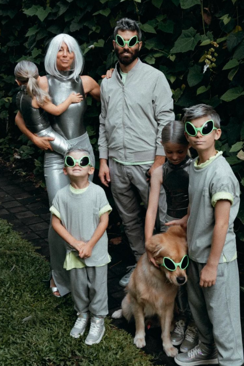 Top 50 Family Halloween Costumes for 2025: Creative Ideas for Every Crew 14 aliens