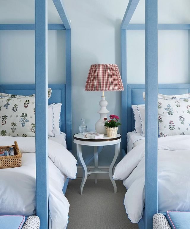 15 Blue Dorm Room Ideas for the Ultimate Student Sanctuary 1 Country Theme Canopy Bed