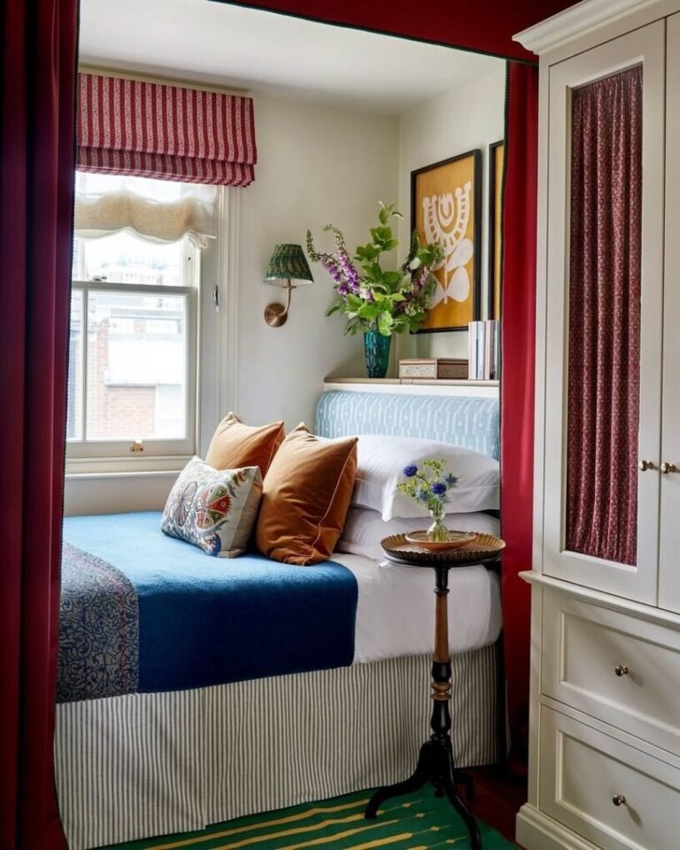 20 Boho Dorm Room Ideas to Transform Your College Space 4 Romantic Boho