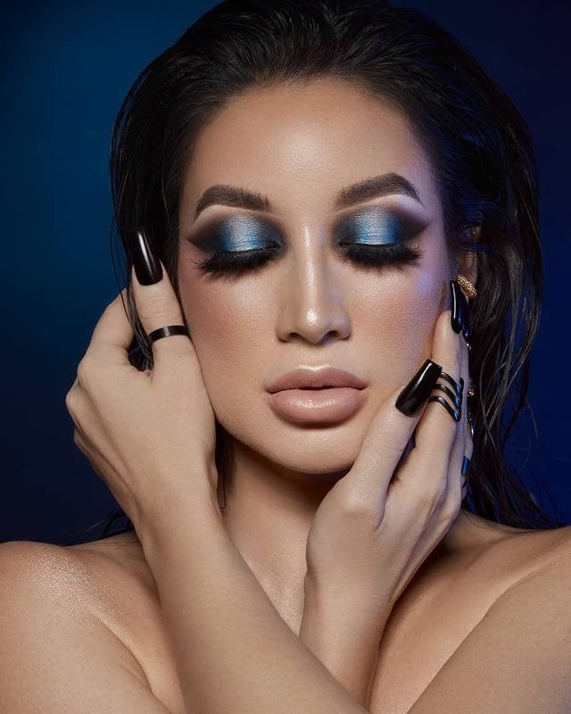 20 Stunning Smokey Eye Makeup Looks for Every Occasion 8 Halo Smokey Eye