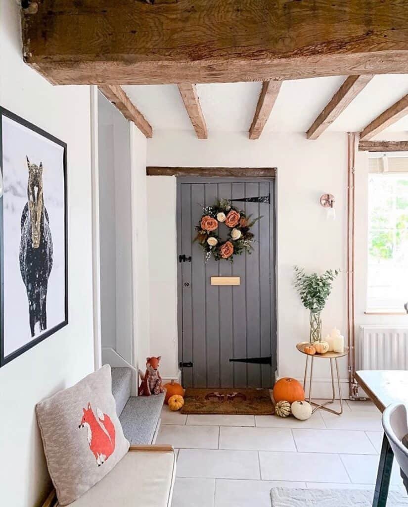 25 Chic & Cozy Fall Wreath Ideas to Celebrate the Season 9 Versatile Year-Round Wreath