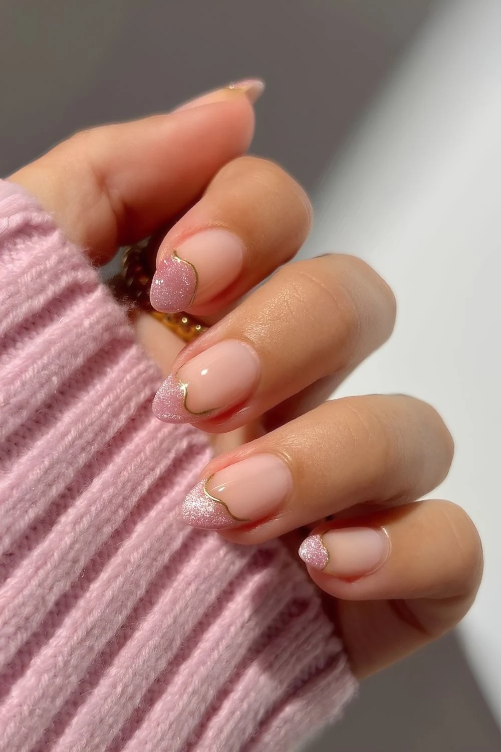 25 Best Light Pink Nail Designs for Every Occasion 19