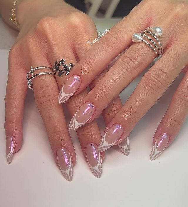 30 Winter Dip Nail Designs That Will Warm Up Your Style 7 Chrome French Tip