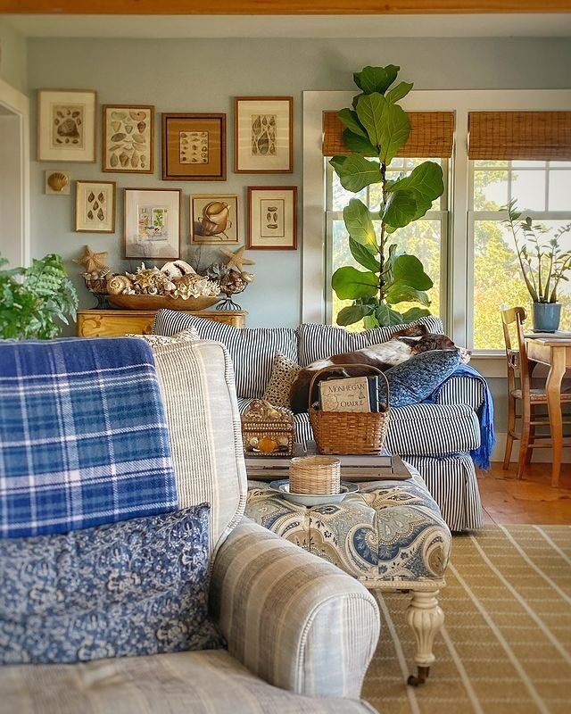 15 Boho Coastal Living Room Ideas for a Relaxed Beach Vibe 14 Coastal Cottage