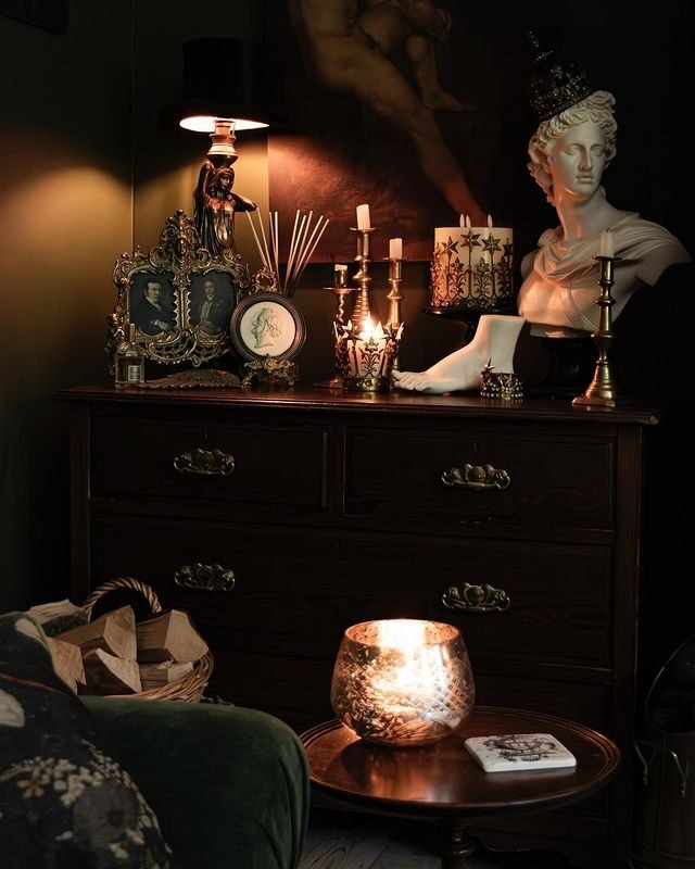 15 Cozy Dark Academia Living Room Design Tips to Try 14 DIY Decor