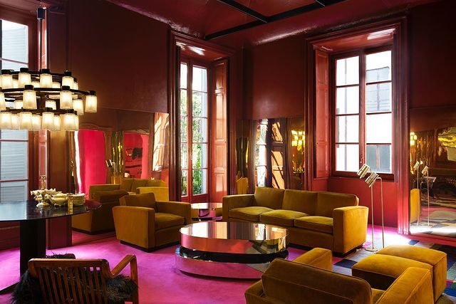 15 Burgundy Living Room Ideas for a Timeless Interior 12 Disco-Era Luxury