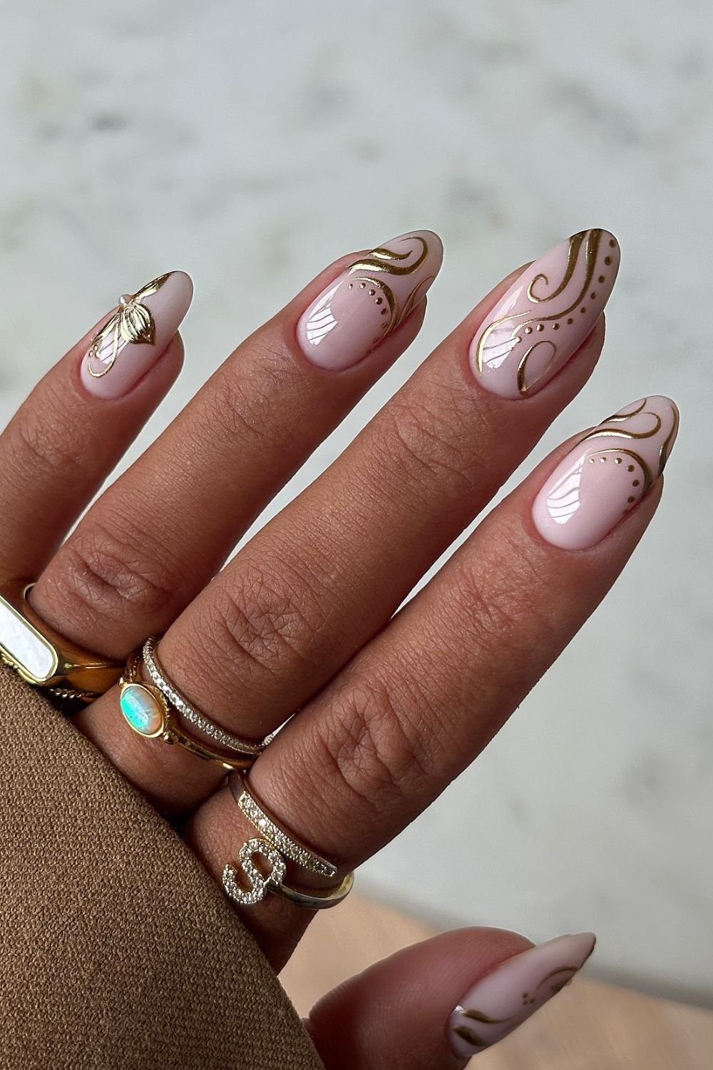 Gold Swirl Elegance