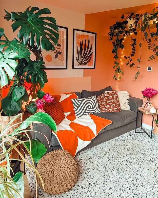 15 Orange Living Room Ideas for a Warm and Inviting Home 16 Jungle Orange