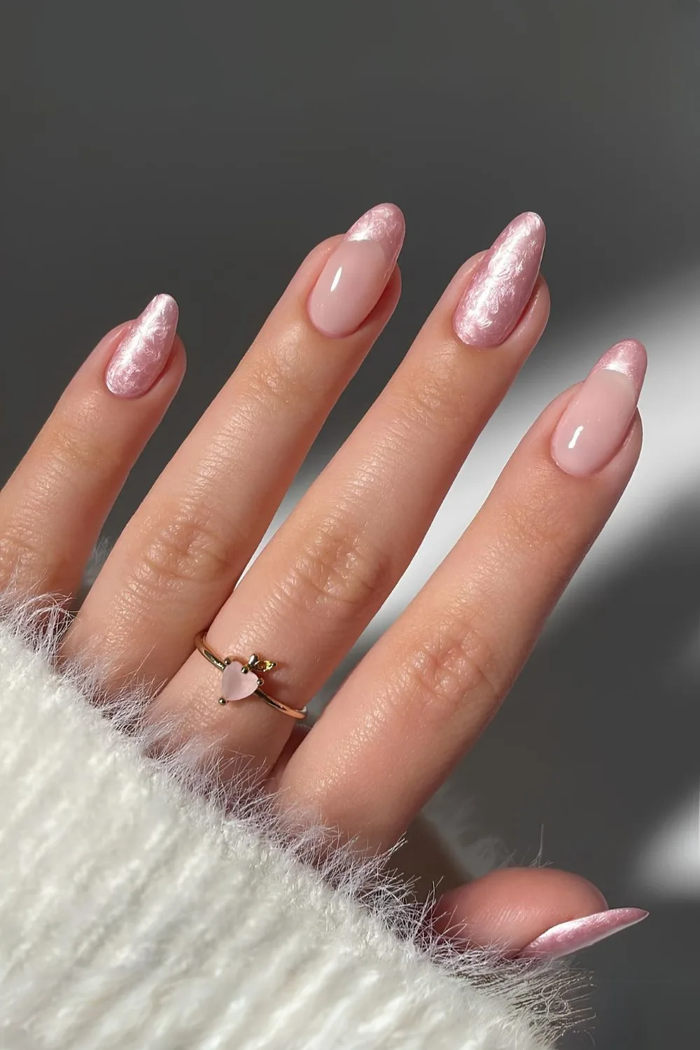 25 Best Light Pink Nail Designs for Every Occasion 8