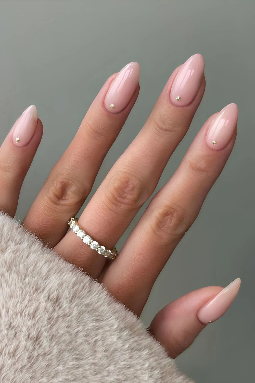 25 Best Light Pink Nail Designs for Every Occasion 24