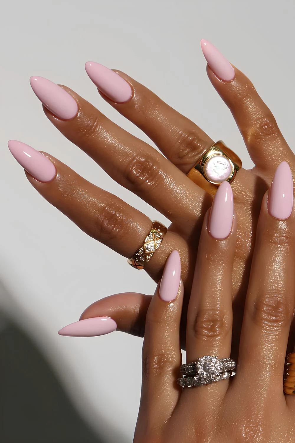 25 Best Light Pink Nail Designs for Every Occasion 4