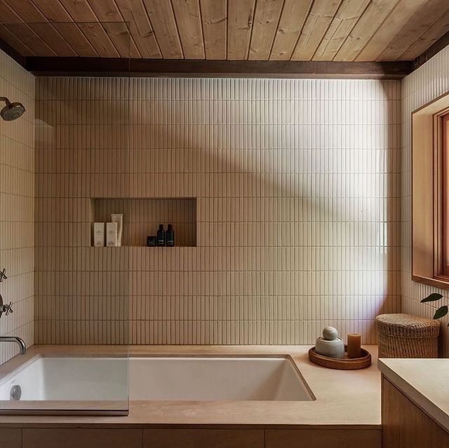 20 Beautiful Japandi Bathroom Ideas for Modern Homes 19 Traditional Bathhouse Design