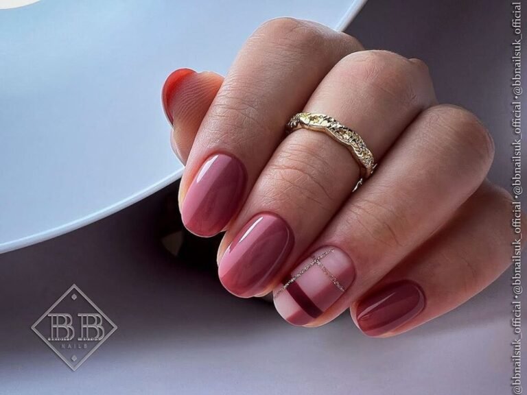 Mauve Plaid Nails