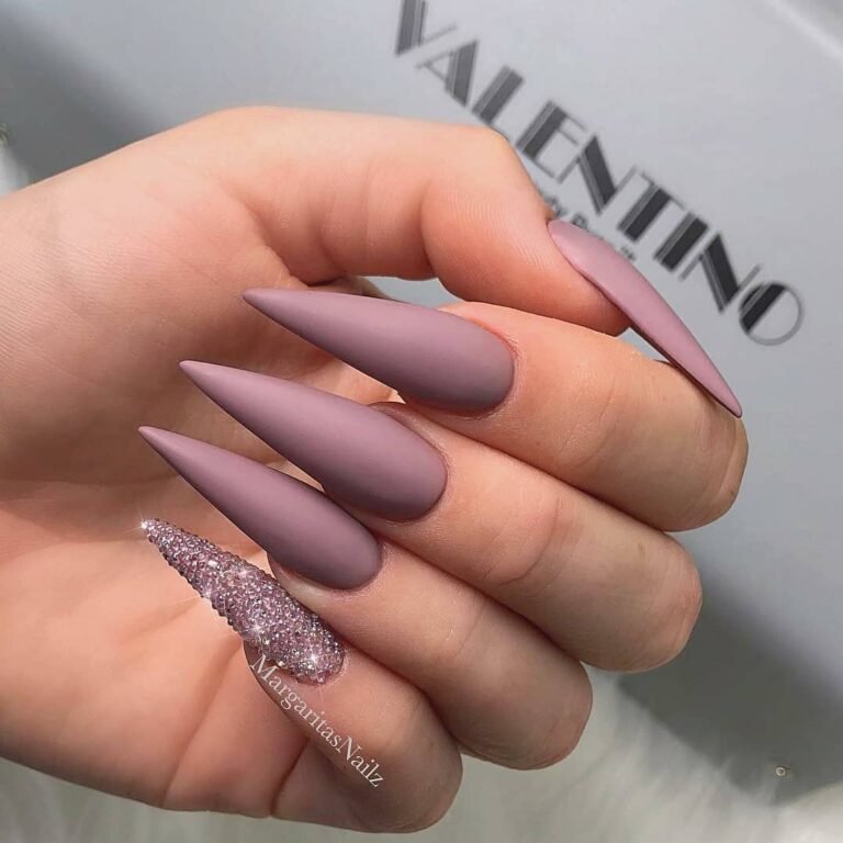 Mauve Claws